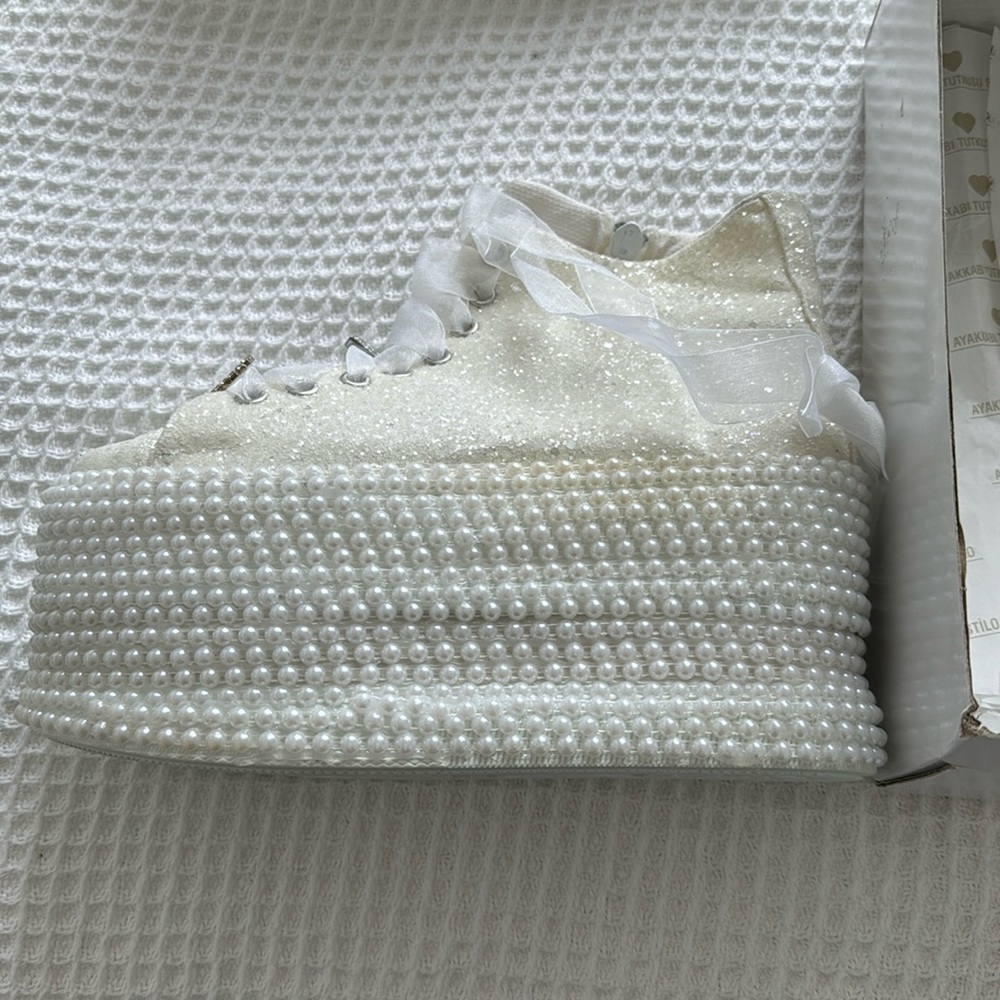 Custom bridal shoes never worn
